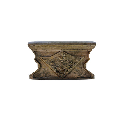 002 Times New Roman Ledge